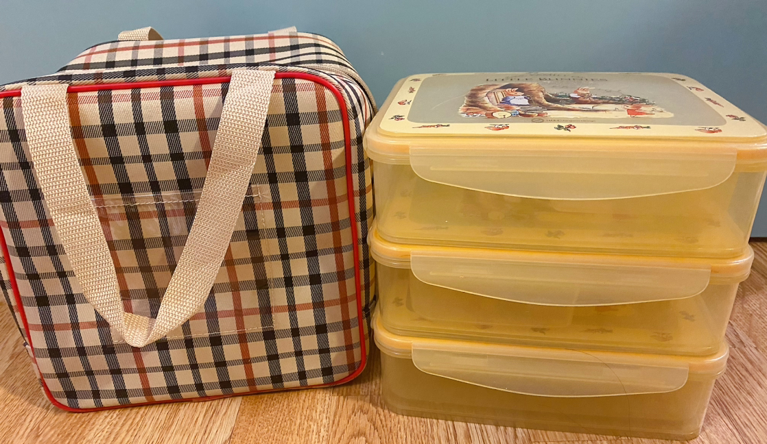 Picnic container with the bag thumbnail