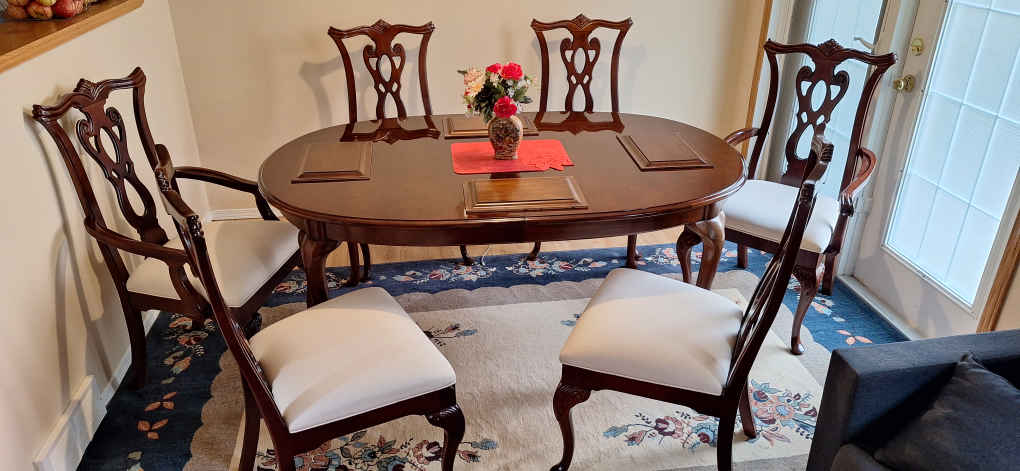 Dinning Table