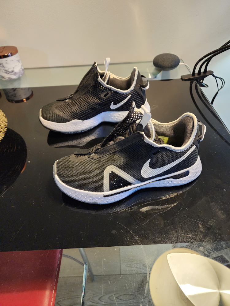 Nike PG 4 Black White Size 8 Men's image indicator(2)