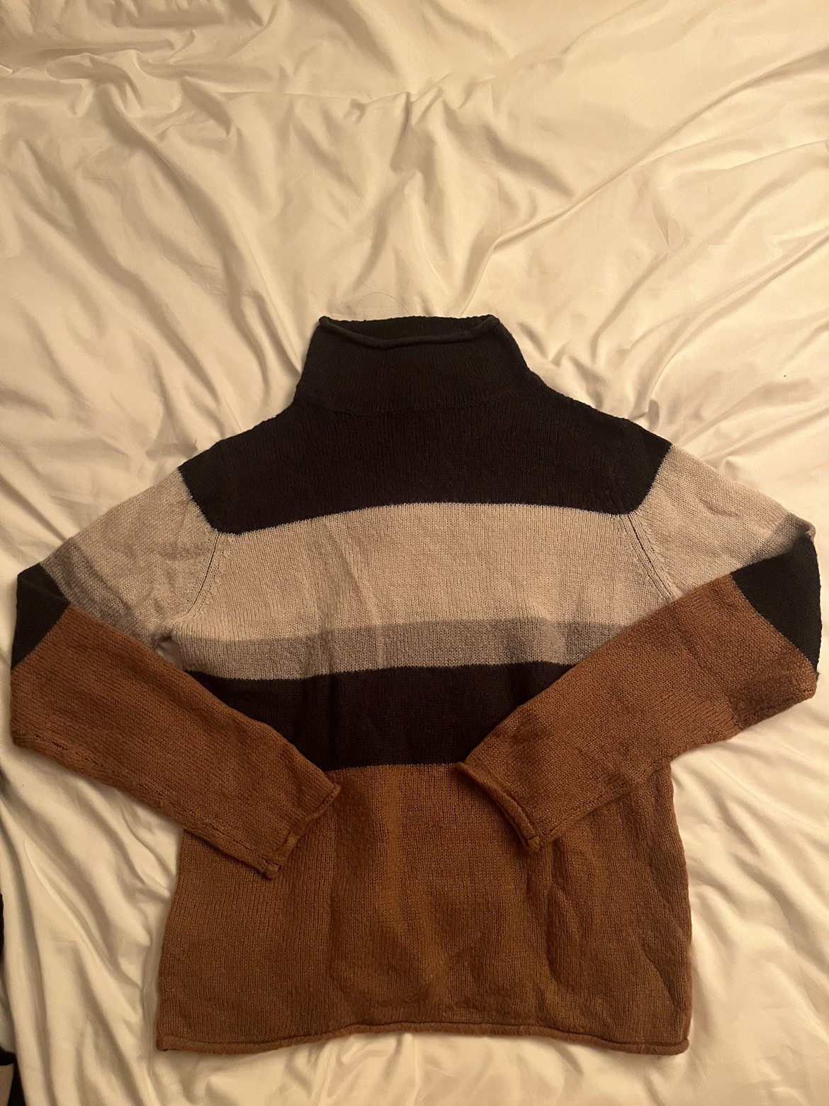 Multi-colored Turtleneck Sweatee