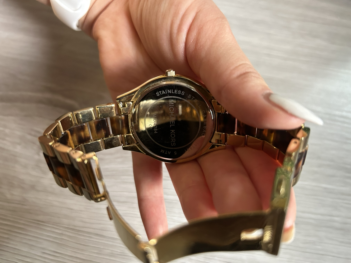 Michael Kors watch image indicator(4)