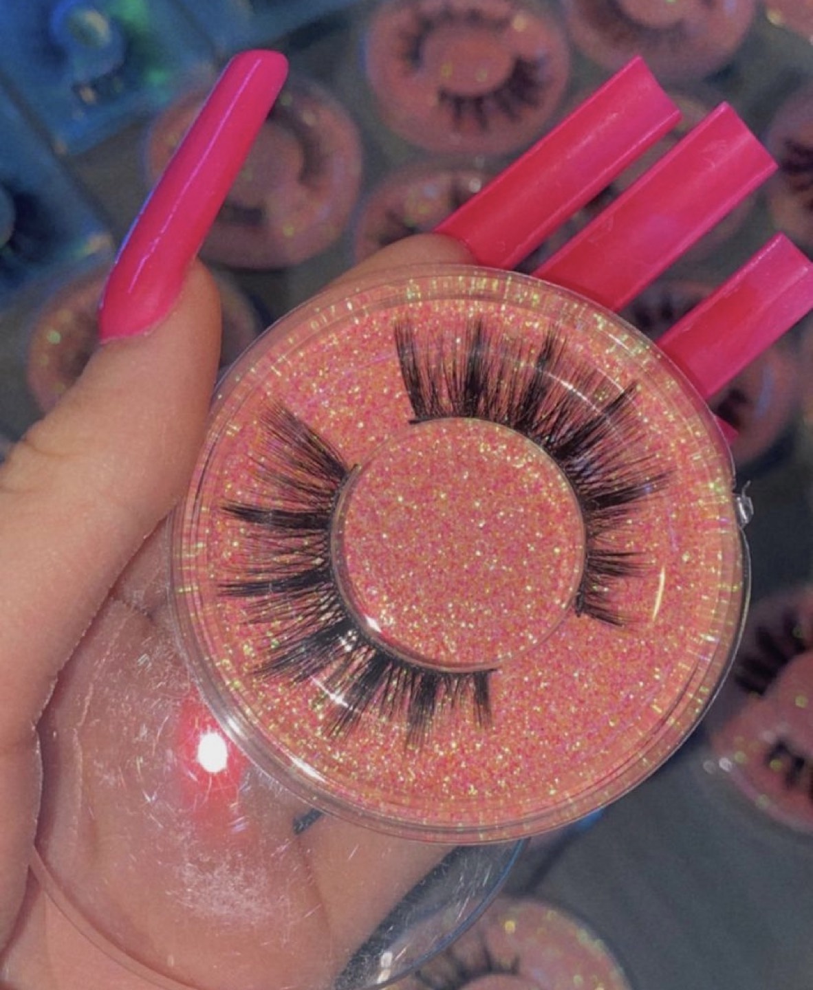 Fake lashes! Can get in bulk or individually! - photo 2