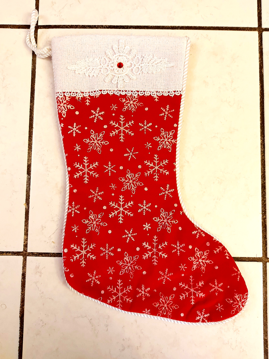 4 New Christmas Stockings image indicator(2)