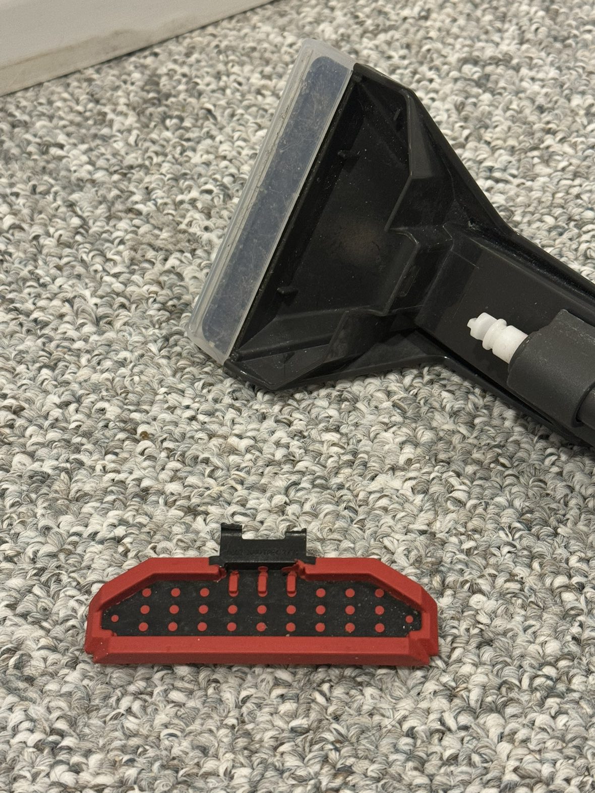 Hoover portable spot carpet/upholstery cleaner - photo 5