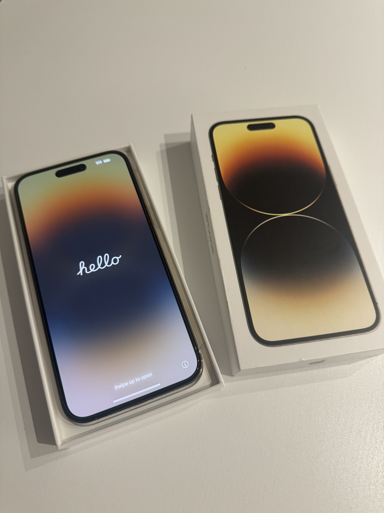 iPhone 14 Pro Max Gold thumbnail