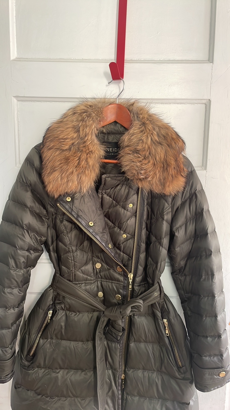 Schneiders Eupen jacket image indicator(3)