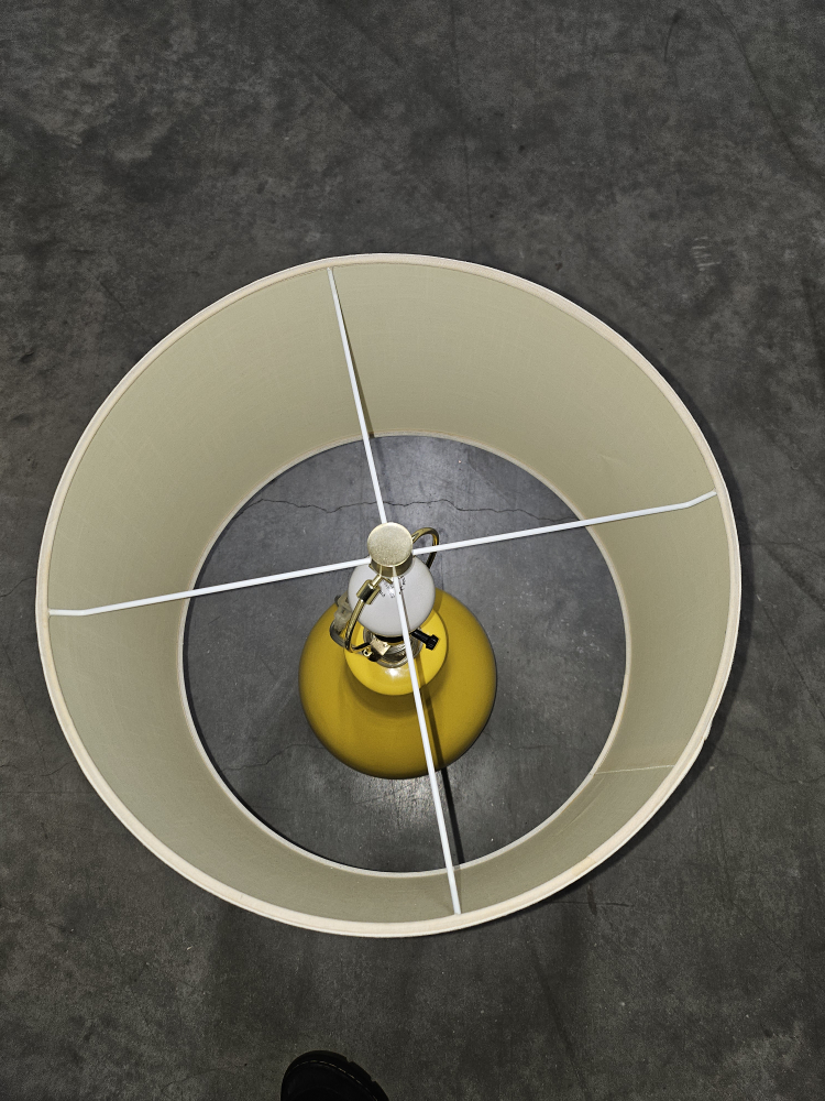 Yellow ceramic table lamp - photo 4