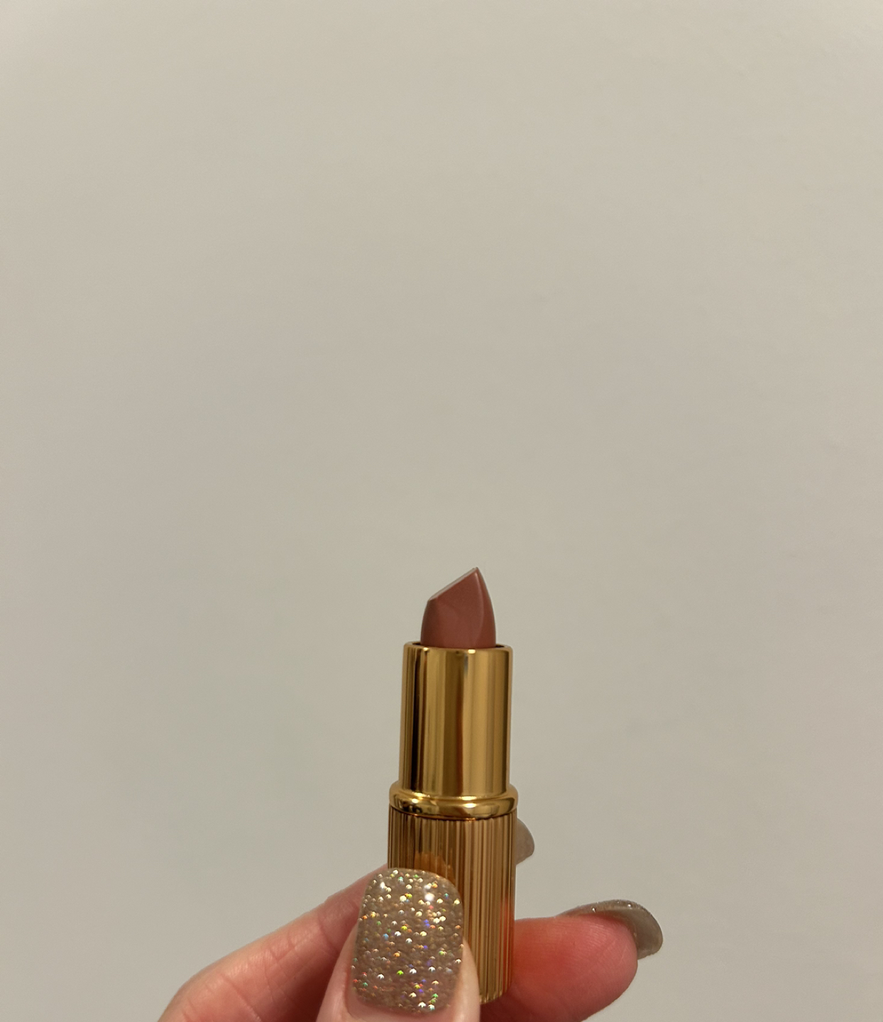 Red lipsticks image indicator(2)