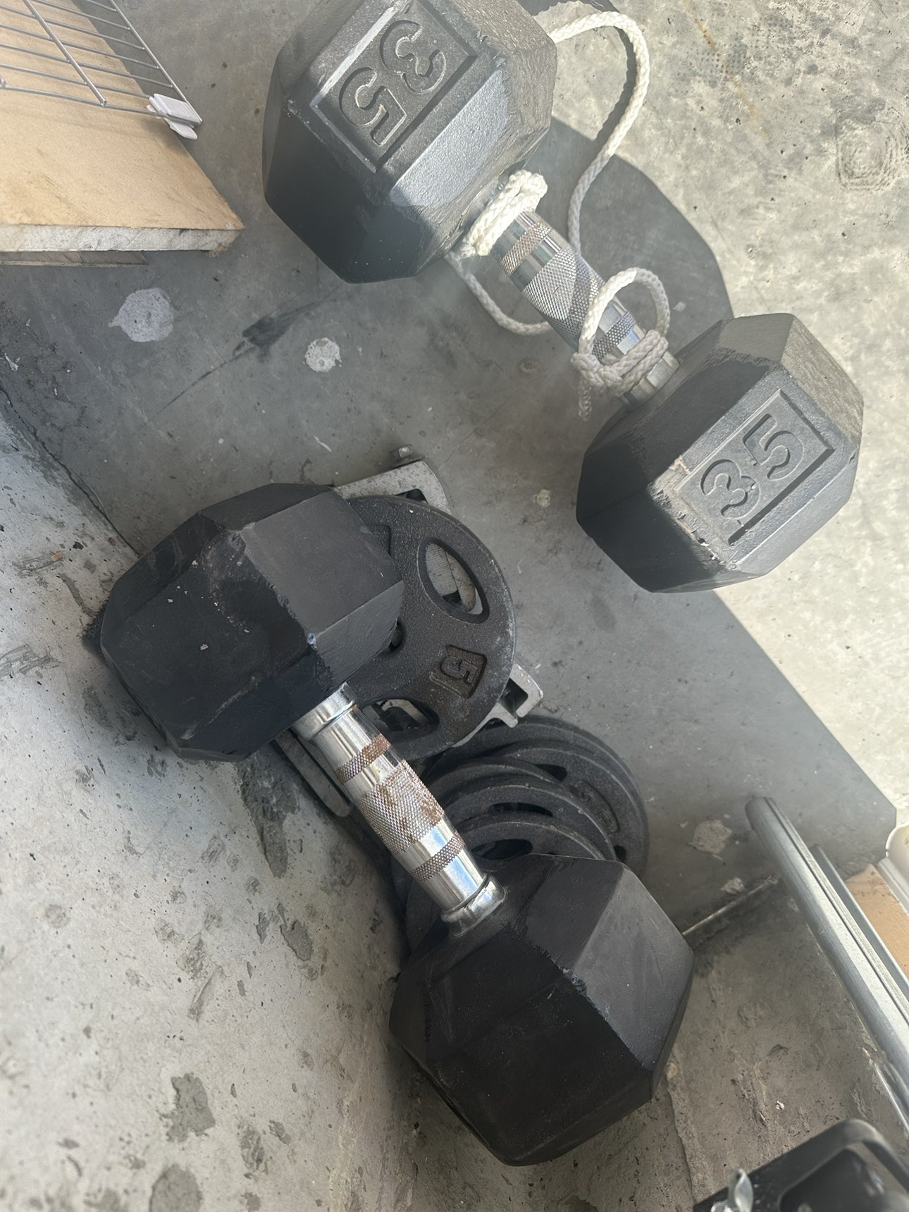 Weight left thumbnail