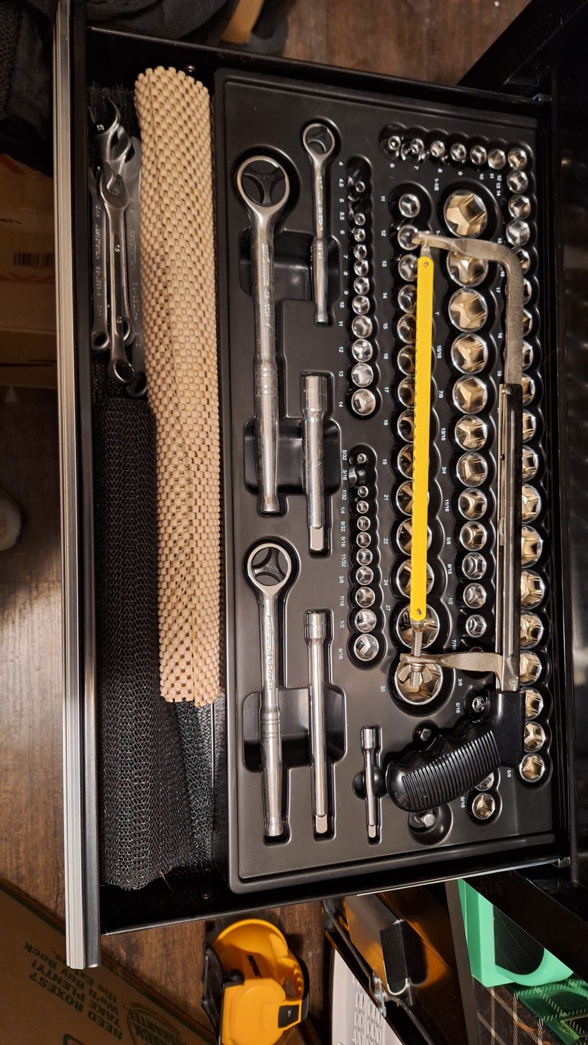 Husky Standard-Duty 26 inch W 6-Drawer Tool  Storage image indicator(9)