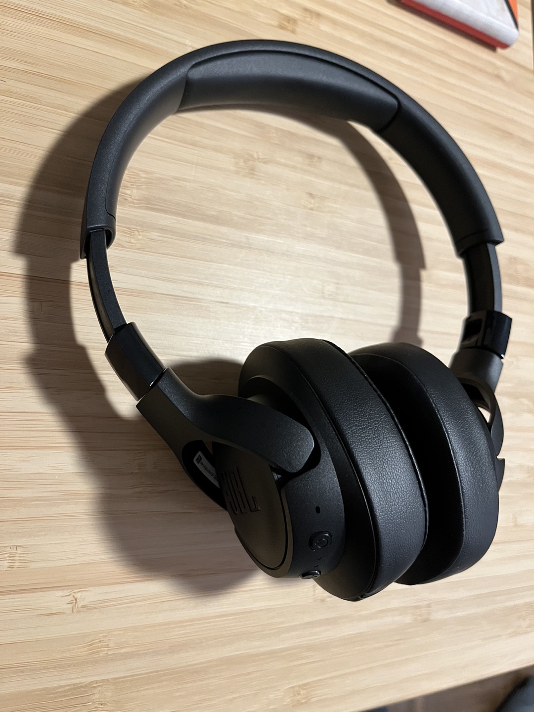 JBL Tune 760NC - Wireless Over-Ear Headphones image indicator(2)