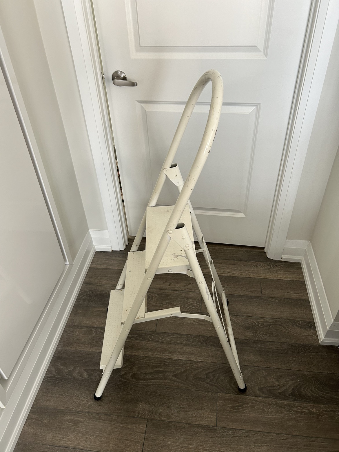Step ladder