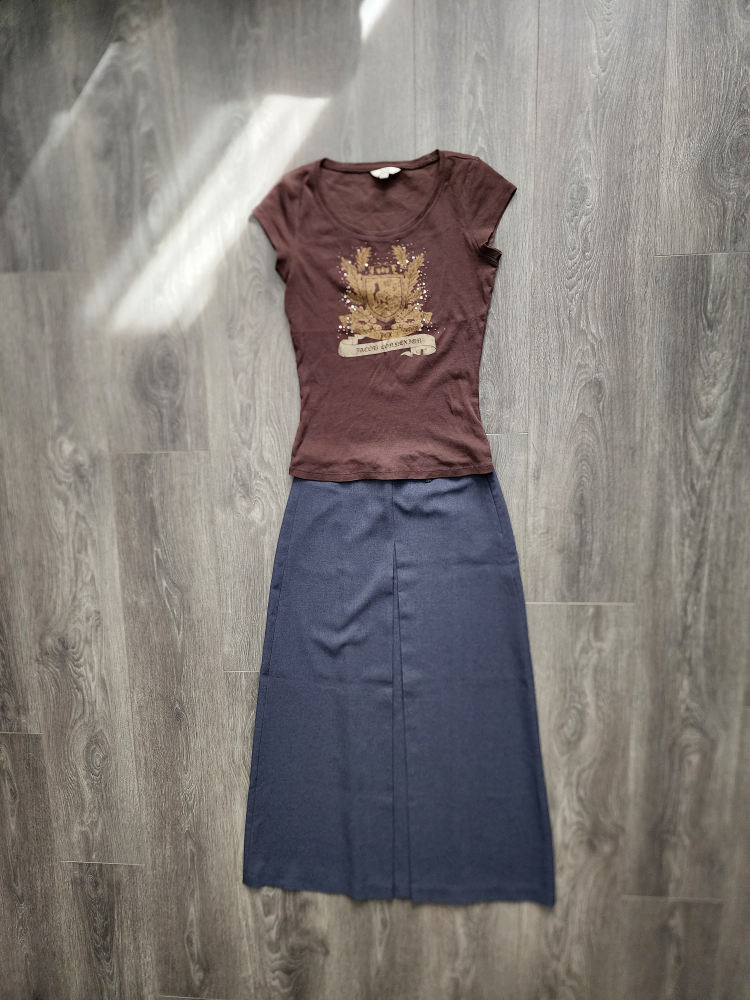 cardigan Size S & 2 Tops size S/m & long skirt Size M image indicator(3)