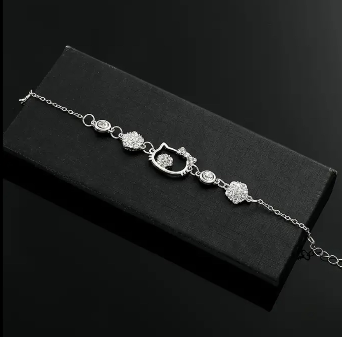 New Hello Kitty crystal bracelet image indicator(2)