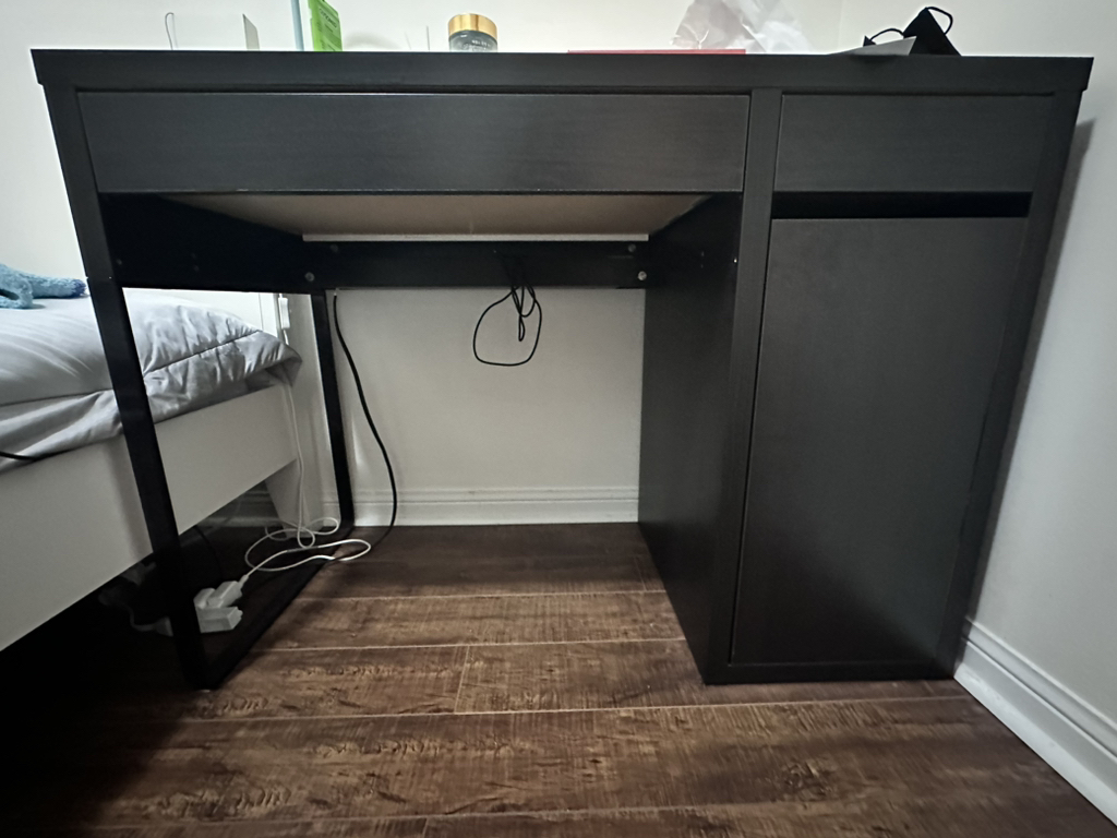 (Good Condition) Ikea Micke desk 80$