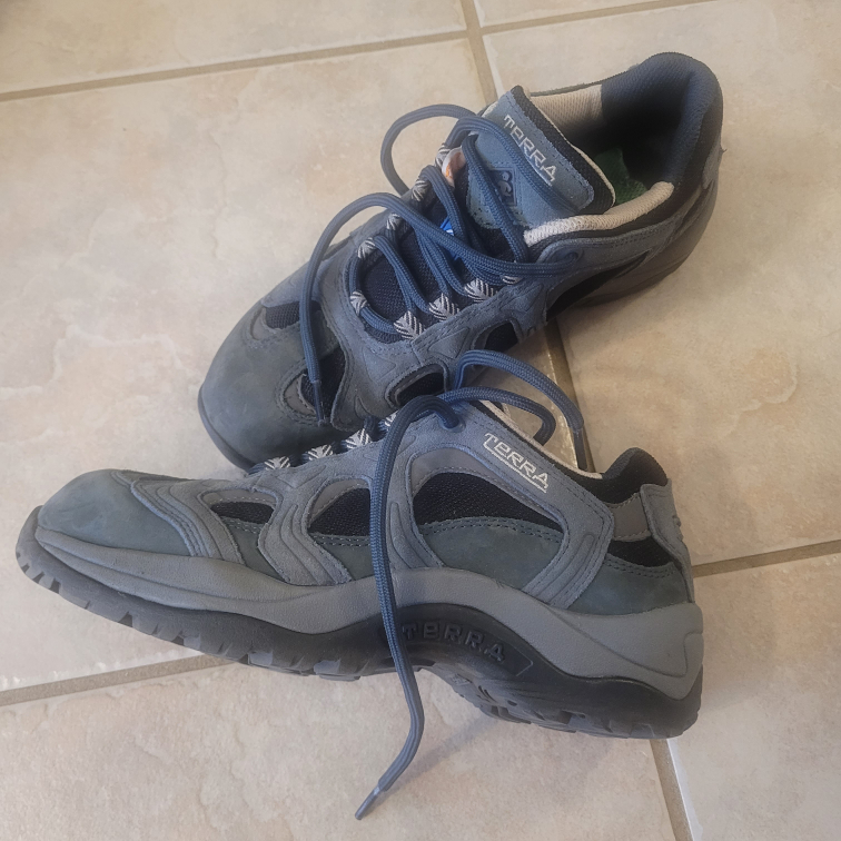Women's used Safety shoes size 7, Terra brand, thumbnail