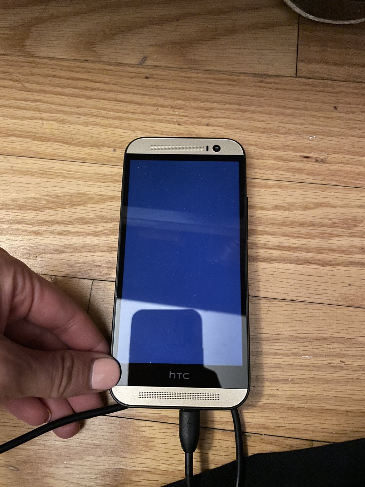 Free HTC phone, must pick up by 2 pm on 2/28 - photo 3