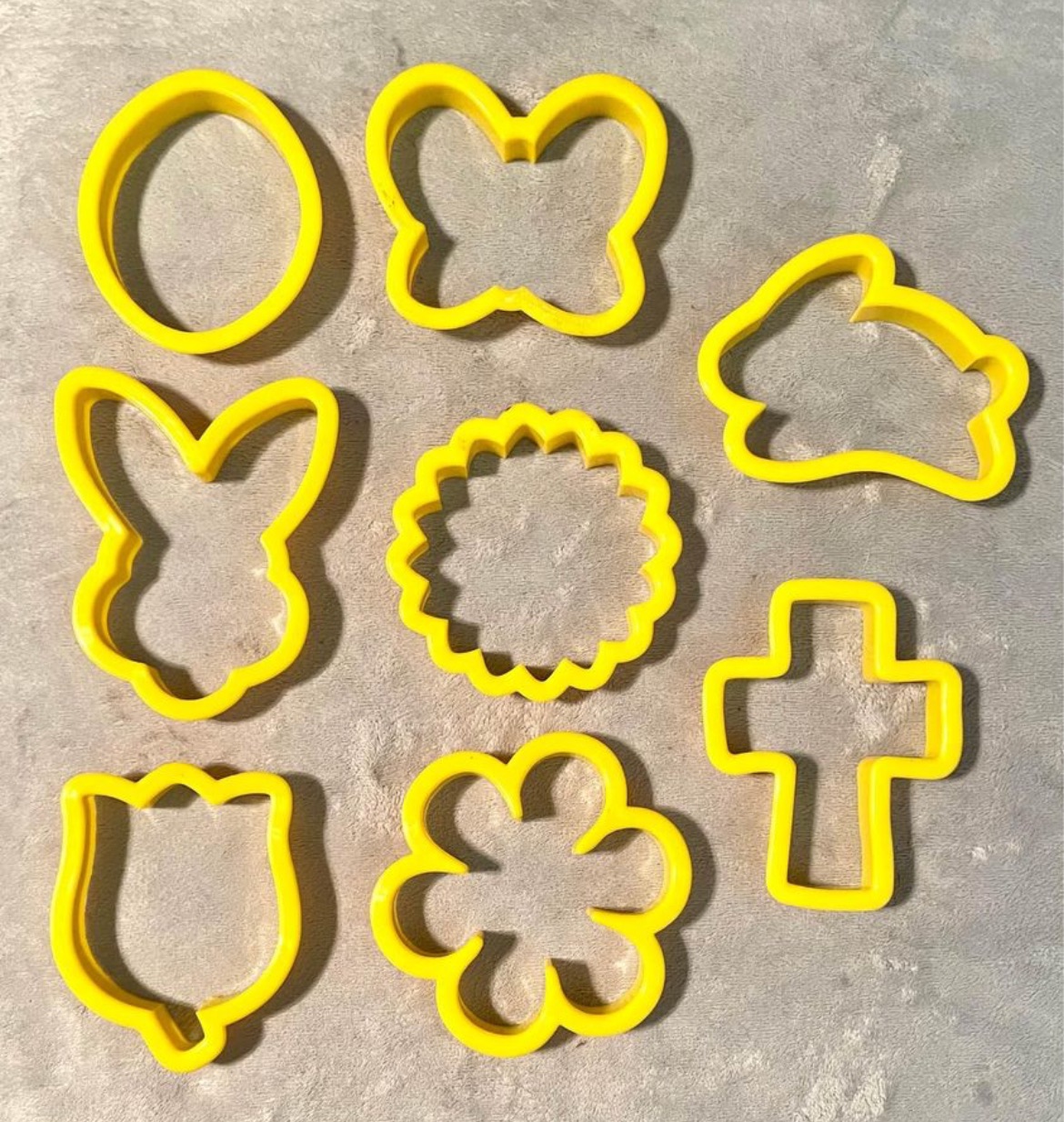 WILTON COOKIE CUTTERS (60 pieces) image indicator(2)