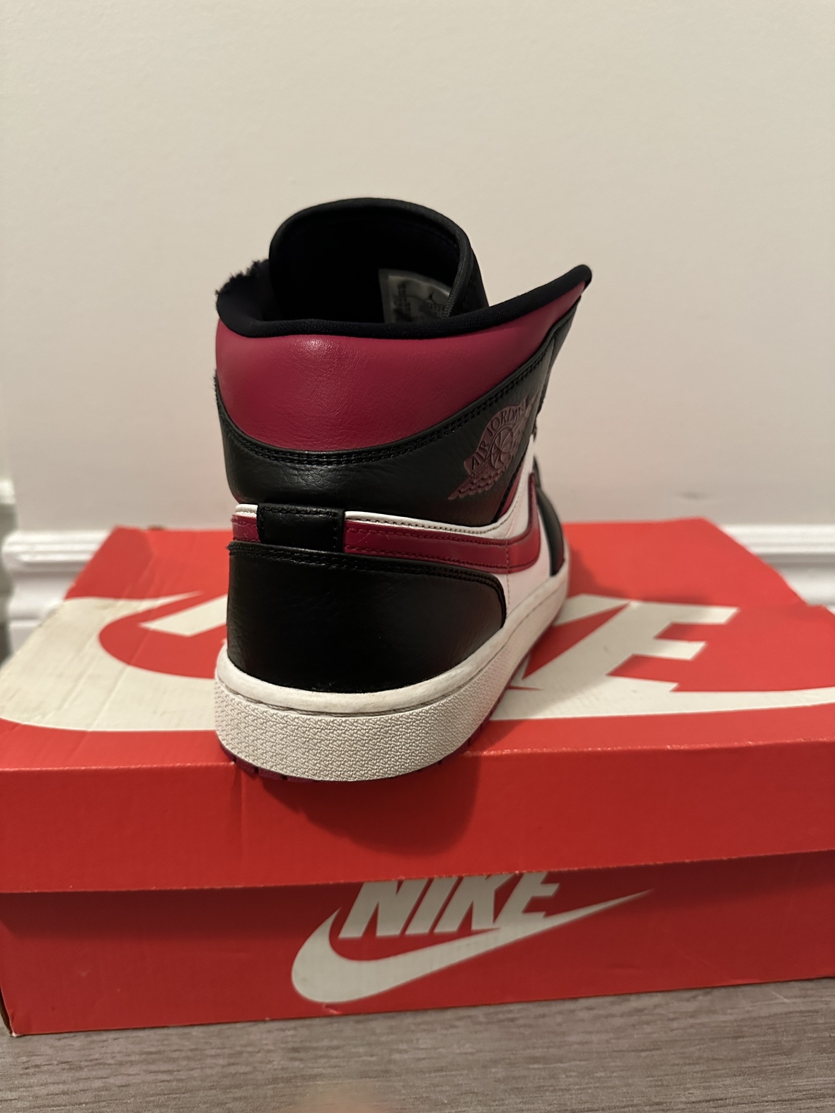 Used Jordan 1 mid - photo 5