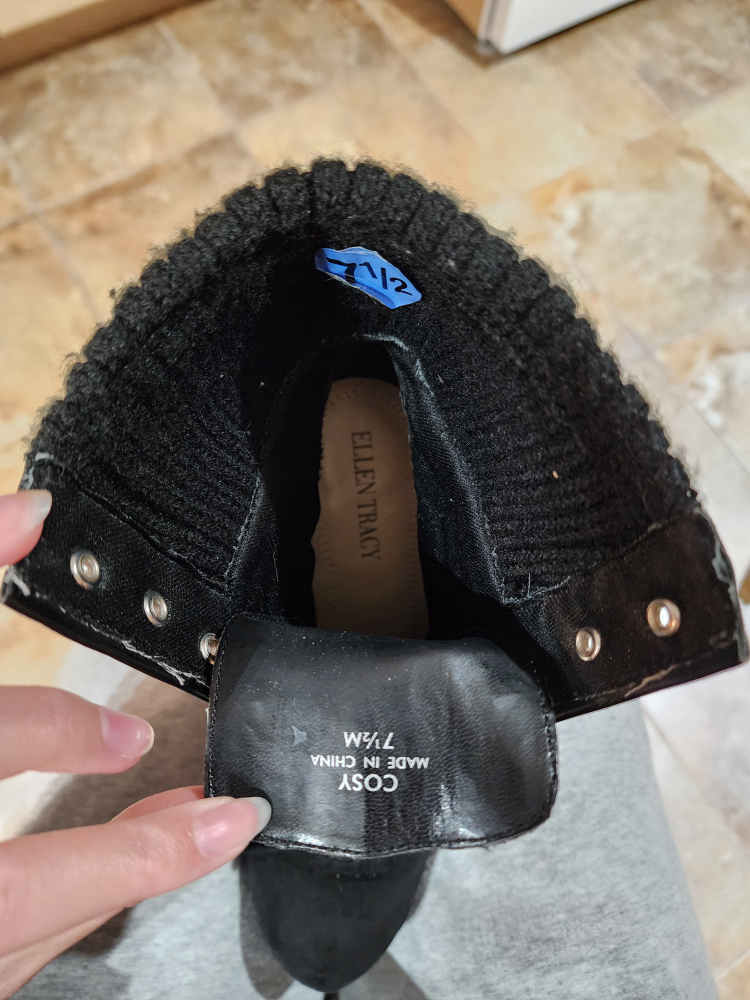 black wedge booties 🖤❄️ image indicator(3)