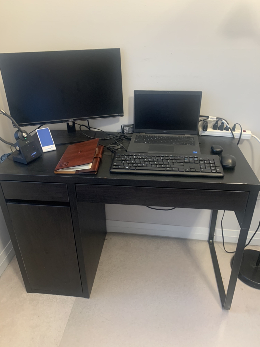 Office Table - photo 3