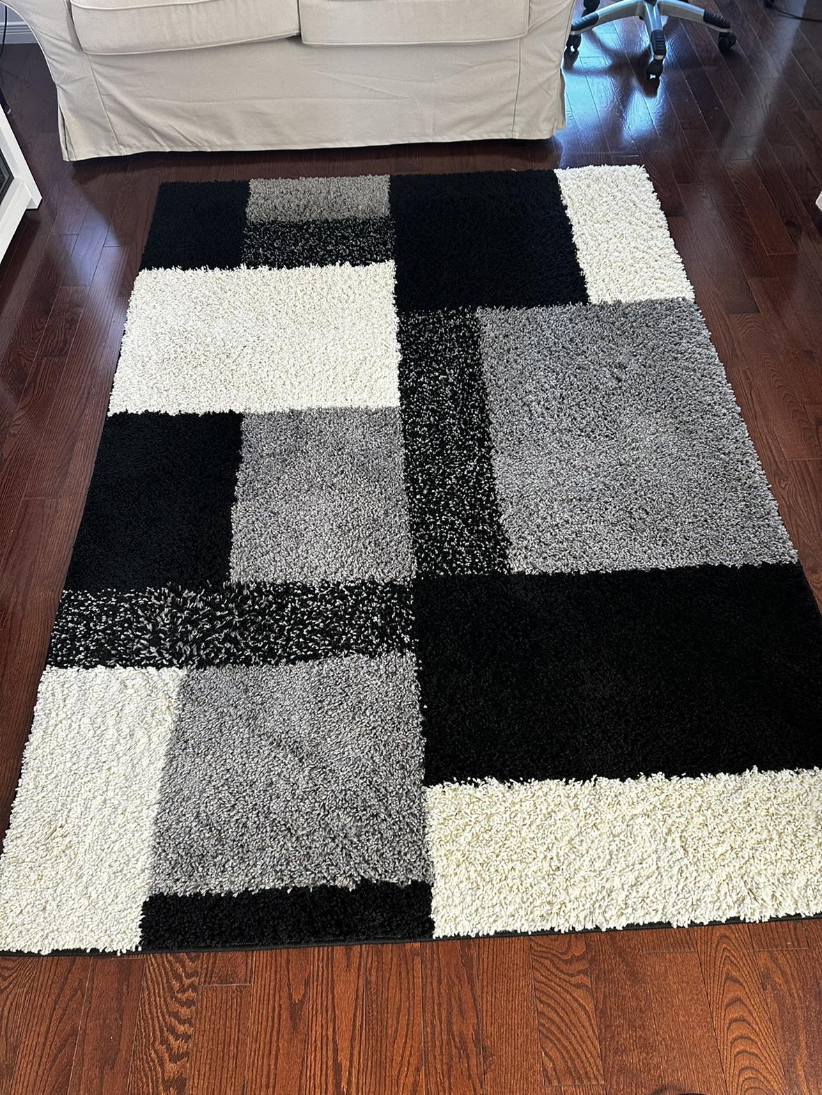 Area rug