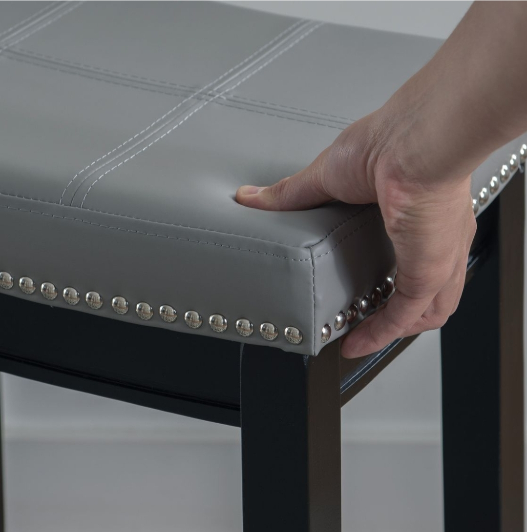 Bar Stool image indicator(3)