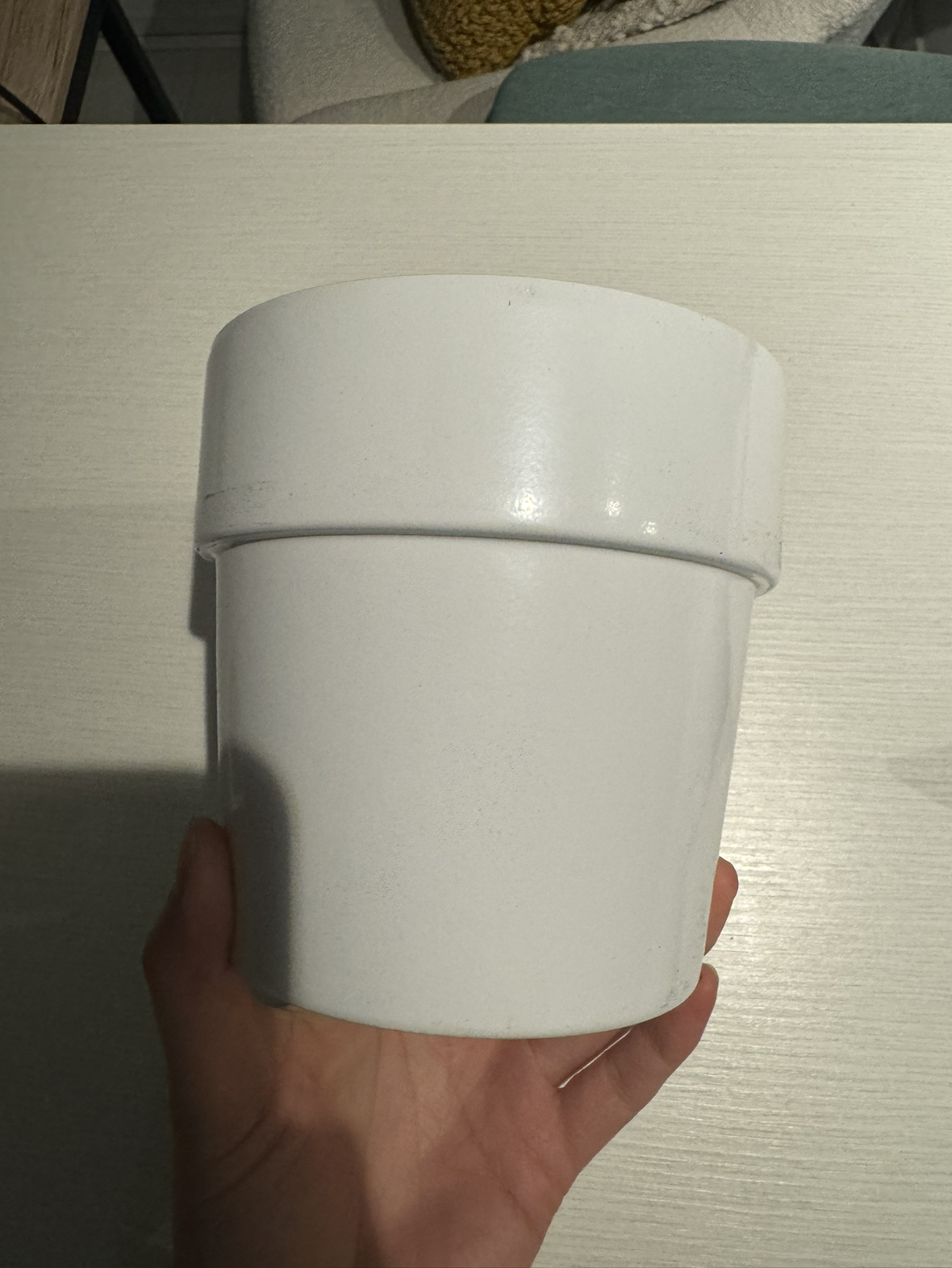White Plant Pot thumbnail