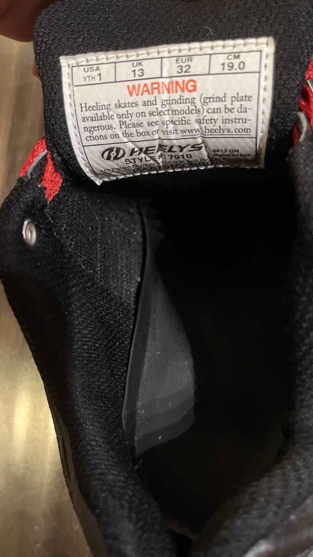 Heelys roller shoes image indicator(2)