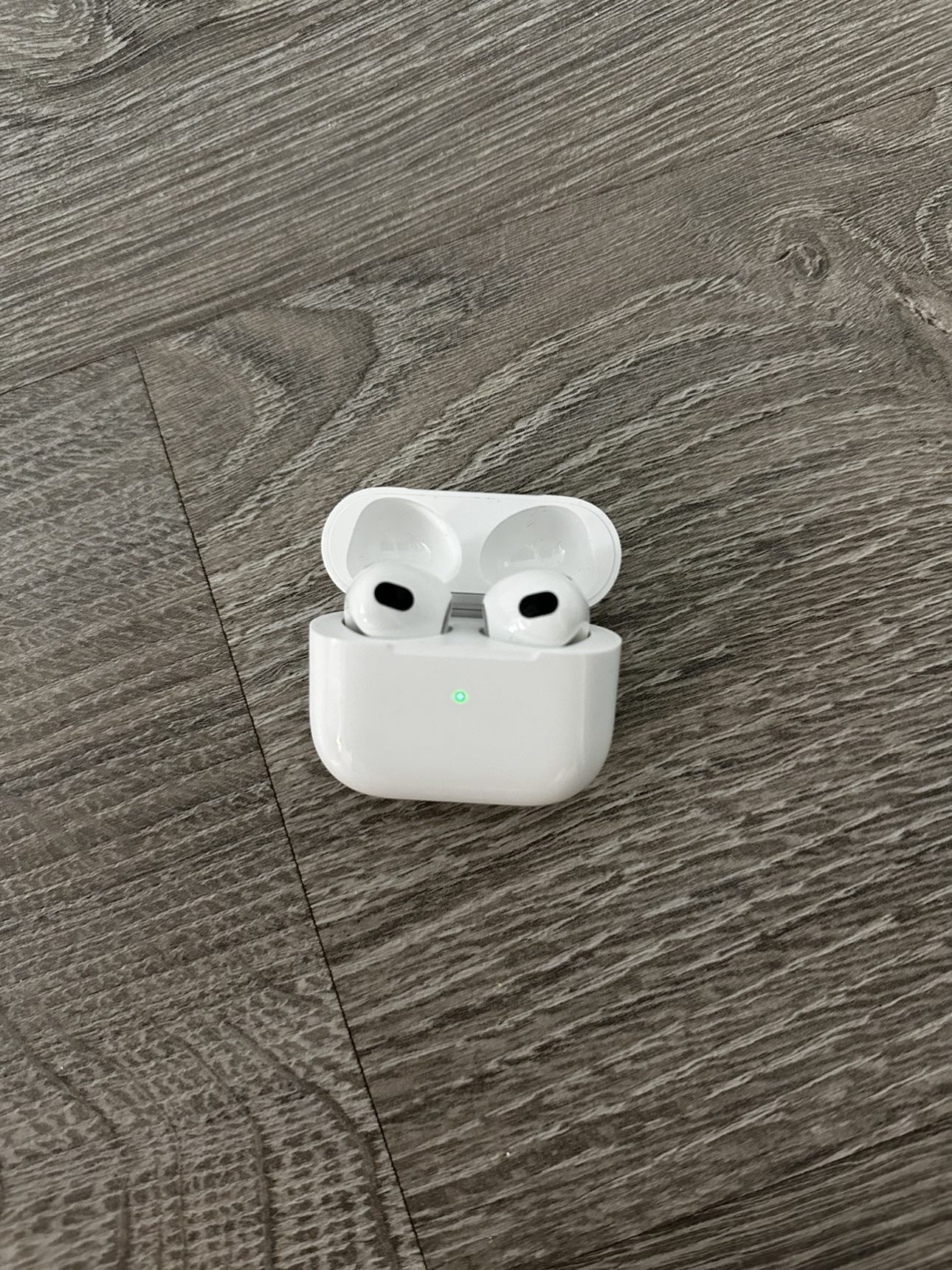 Airpods 3 (3rd generation)