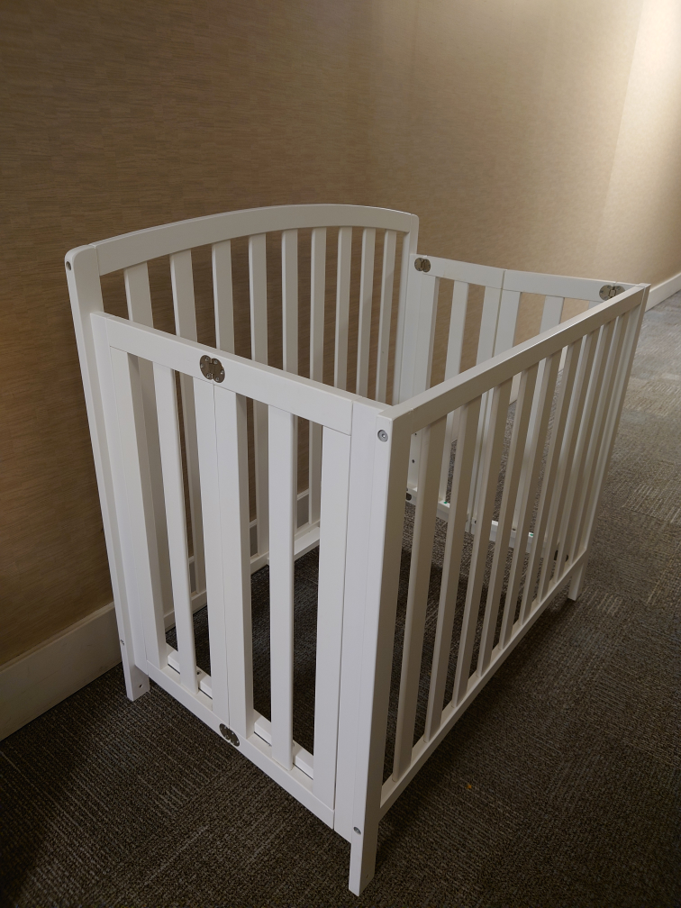 Da Vinci Dylan 3 in 1 folding mini crib