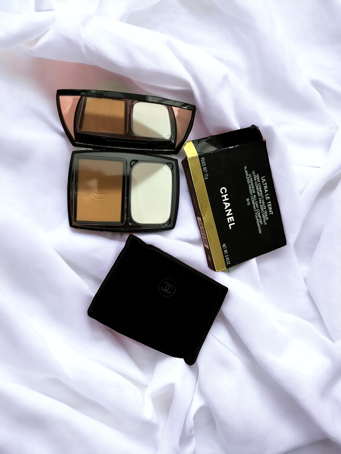 Authentic Chanel compact foundations image indicator(7)