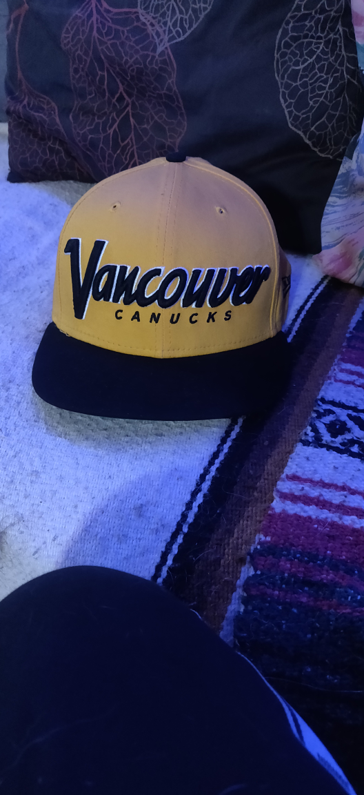 Vancouver Canucks Hat thumbnail