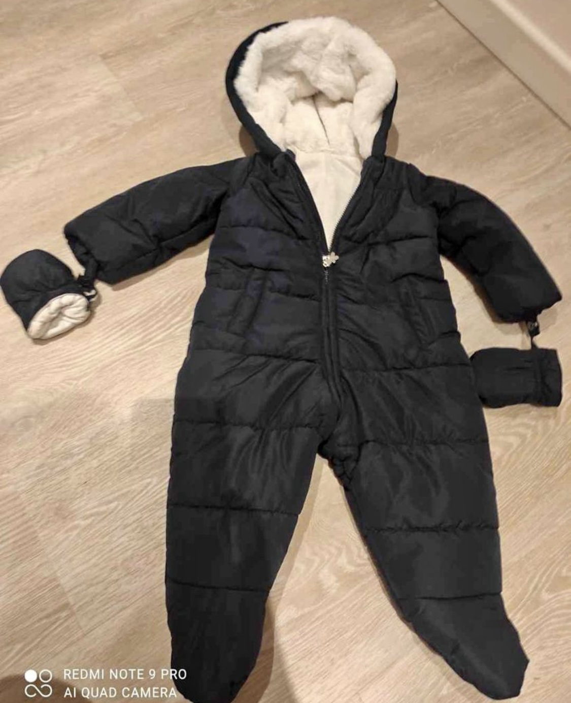 Baby snowsuit 3-6 months 🥕
