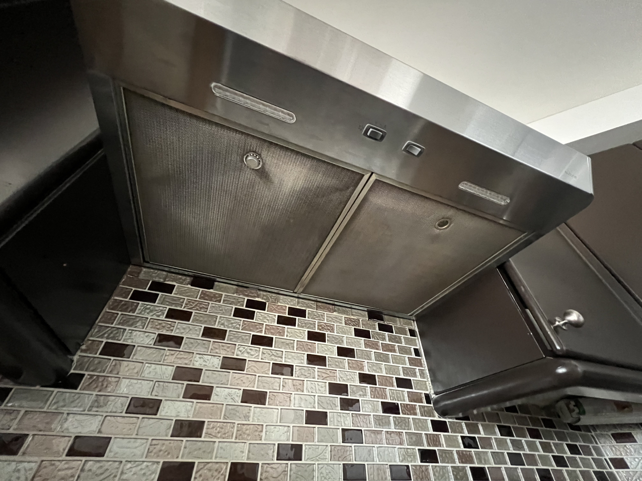 Broan Nu-Tone 30” under the cabinet range hood - photo 5
