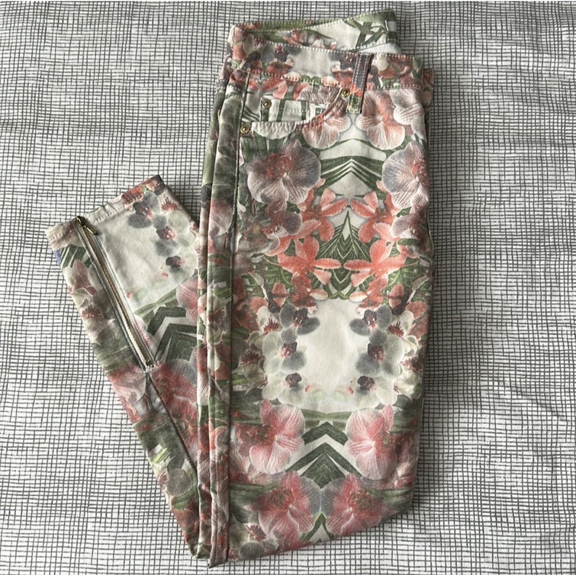 7 For All Mankind Floral jeans size 26