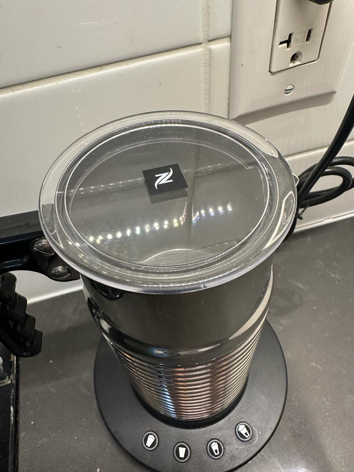 Nespresso Aeroccino4 Milk Frother - Like New - photo 5