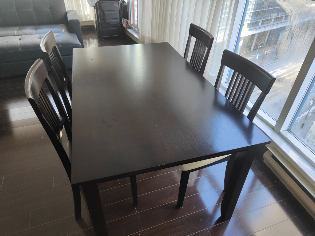 Sturdy large dining table for sale - with 4 chairs - photo 2