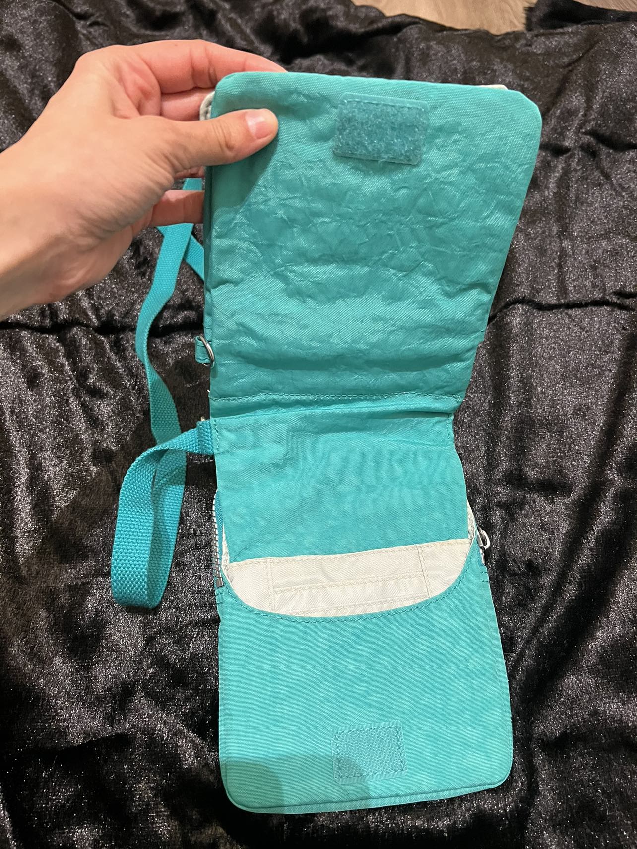 Kipling Crossbody Teal image indicator(4)