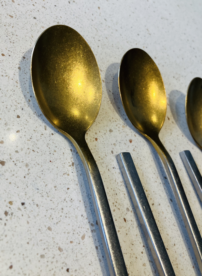 CB2 20-PIECE RUSH BRUSHED OMBRE FLATWARE CUTLERY SET - photo 3