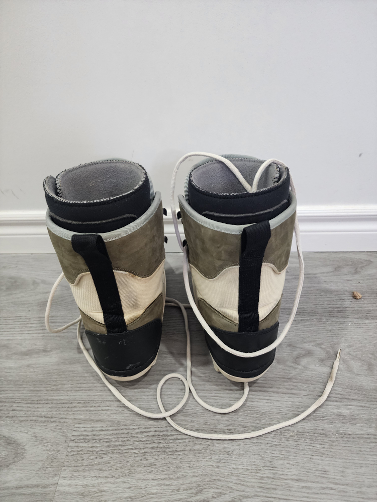 Rossignol Snowboard Boots size 9M - photo 3