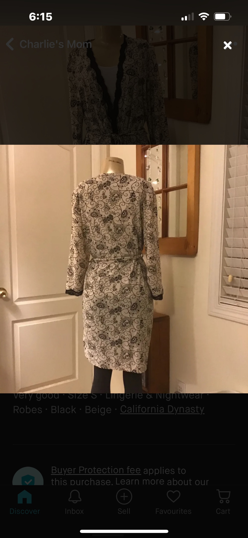 ✨✨Black/Cream California Dynasty Robe Size S image indicator(3)