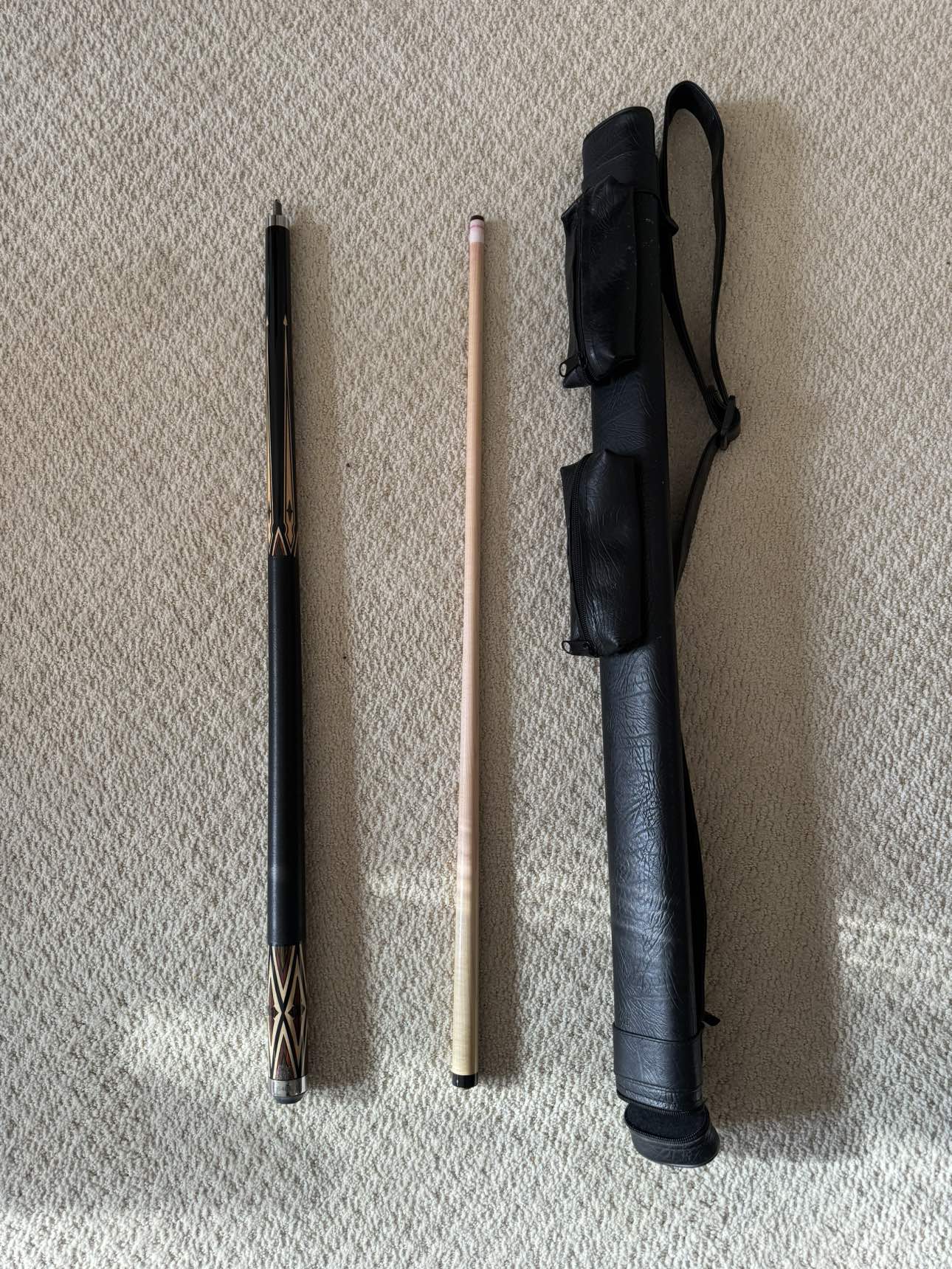 Professional grade Billiards Cue and Case - photo 2