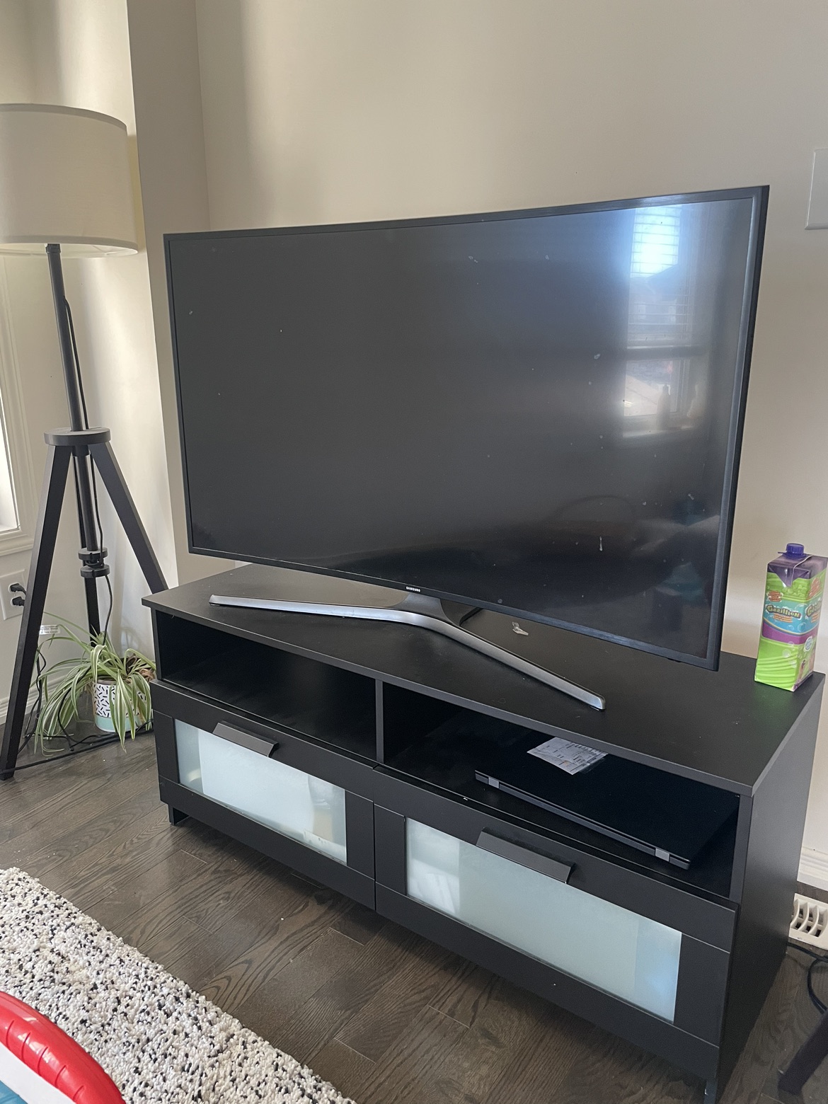 TV stand for sale - IKEA - Excellent condition