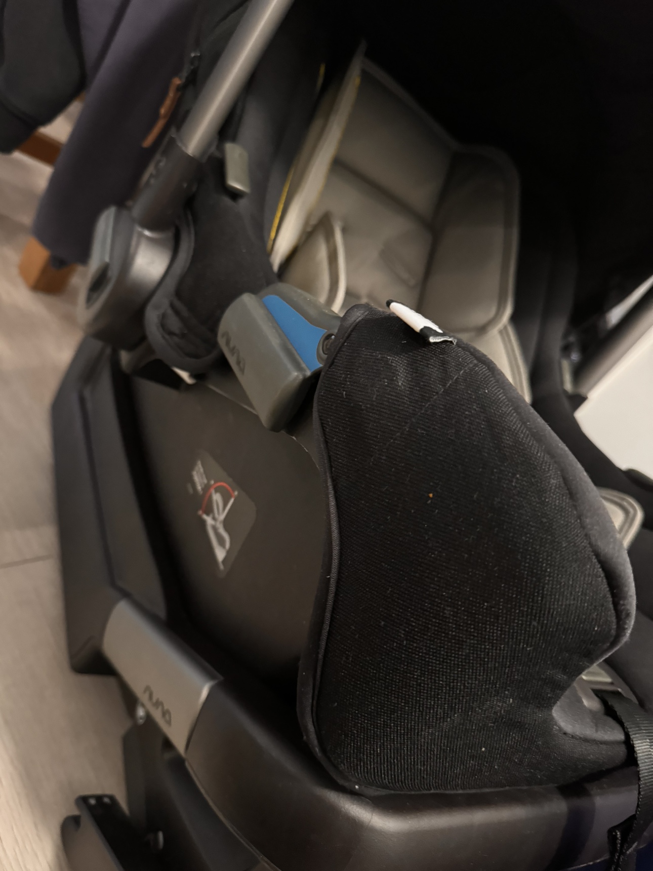 Nuna Pipa Car seat as new - photo 3