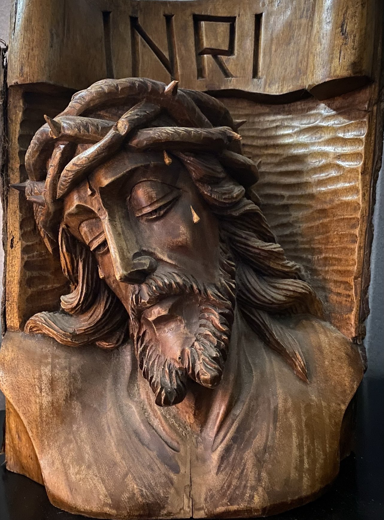 100% Beautifully Hand Carved in Columbia
