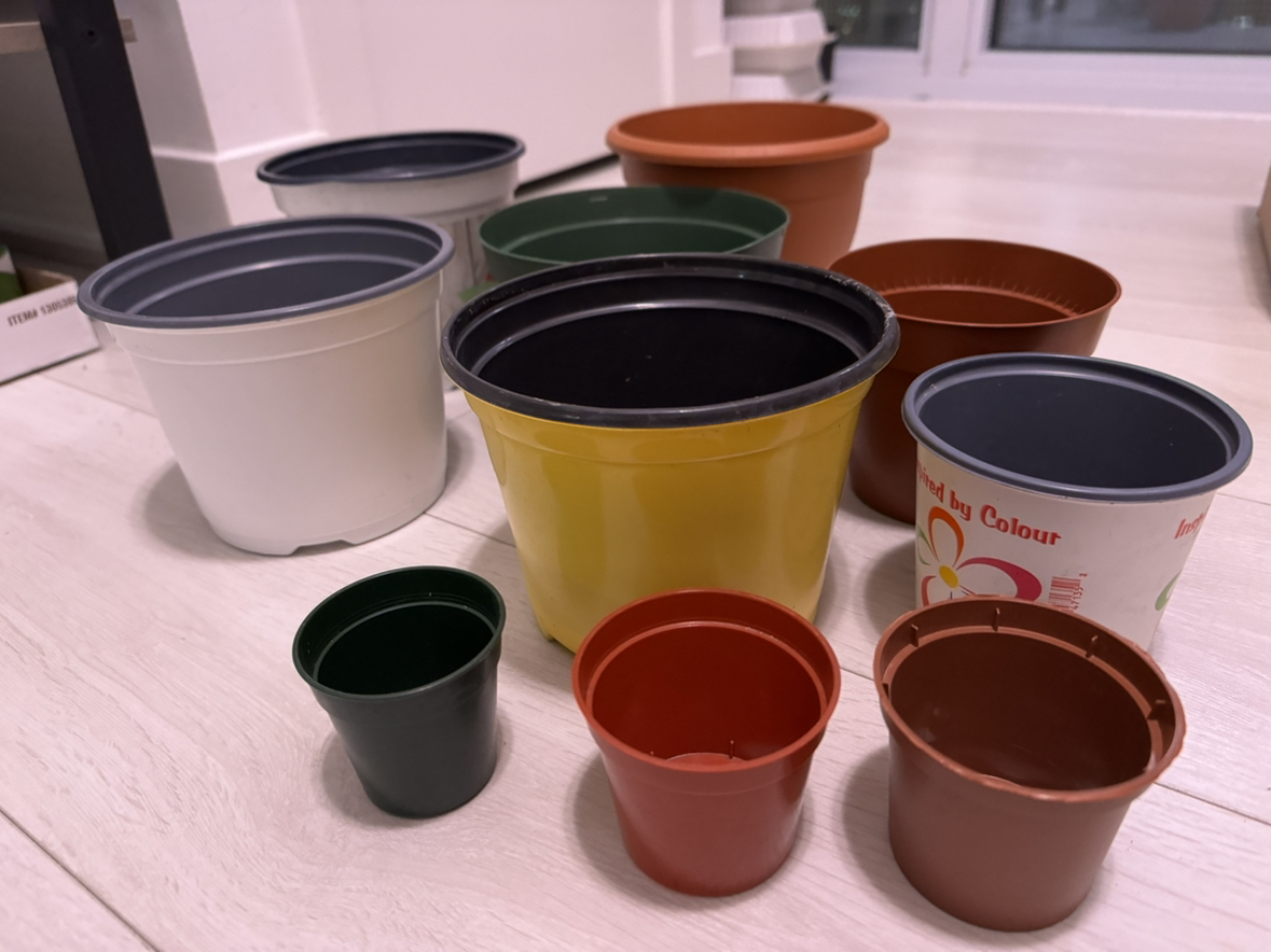 #freecycle Plastic Plant Pots/Tubs thumbnail