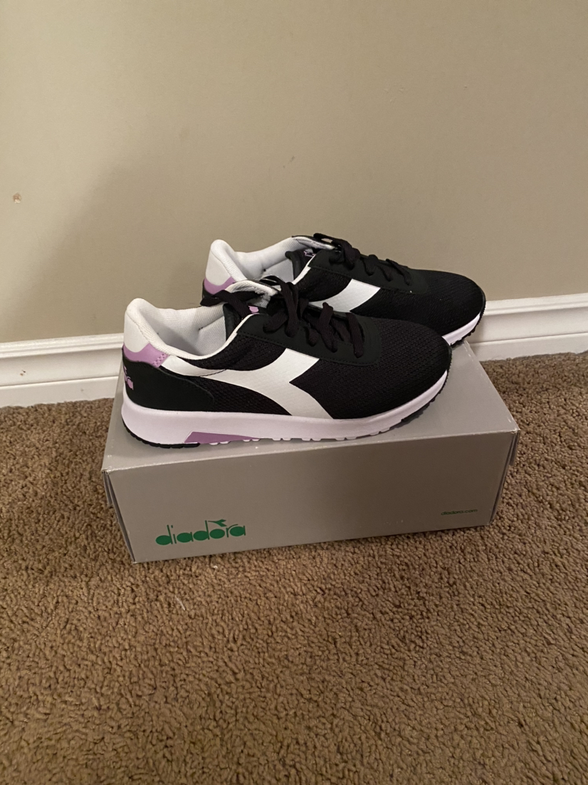 Girls New Running Shoes Size 4.5