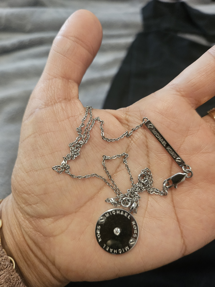 Michael Kors image indicator(5)