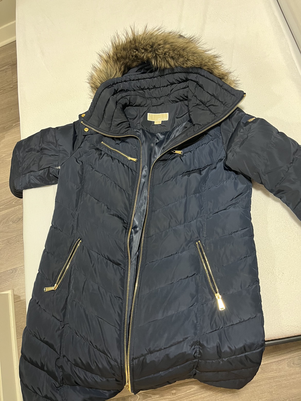 Women’s MK puffer parka jacket for sale - photo 5